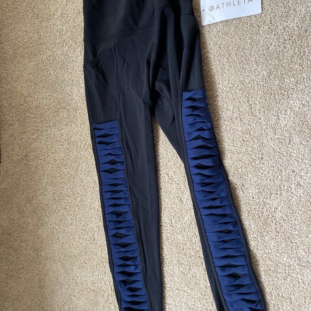 Athleta Salutation 7/8 tights leggings yoga pants
